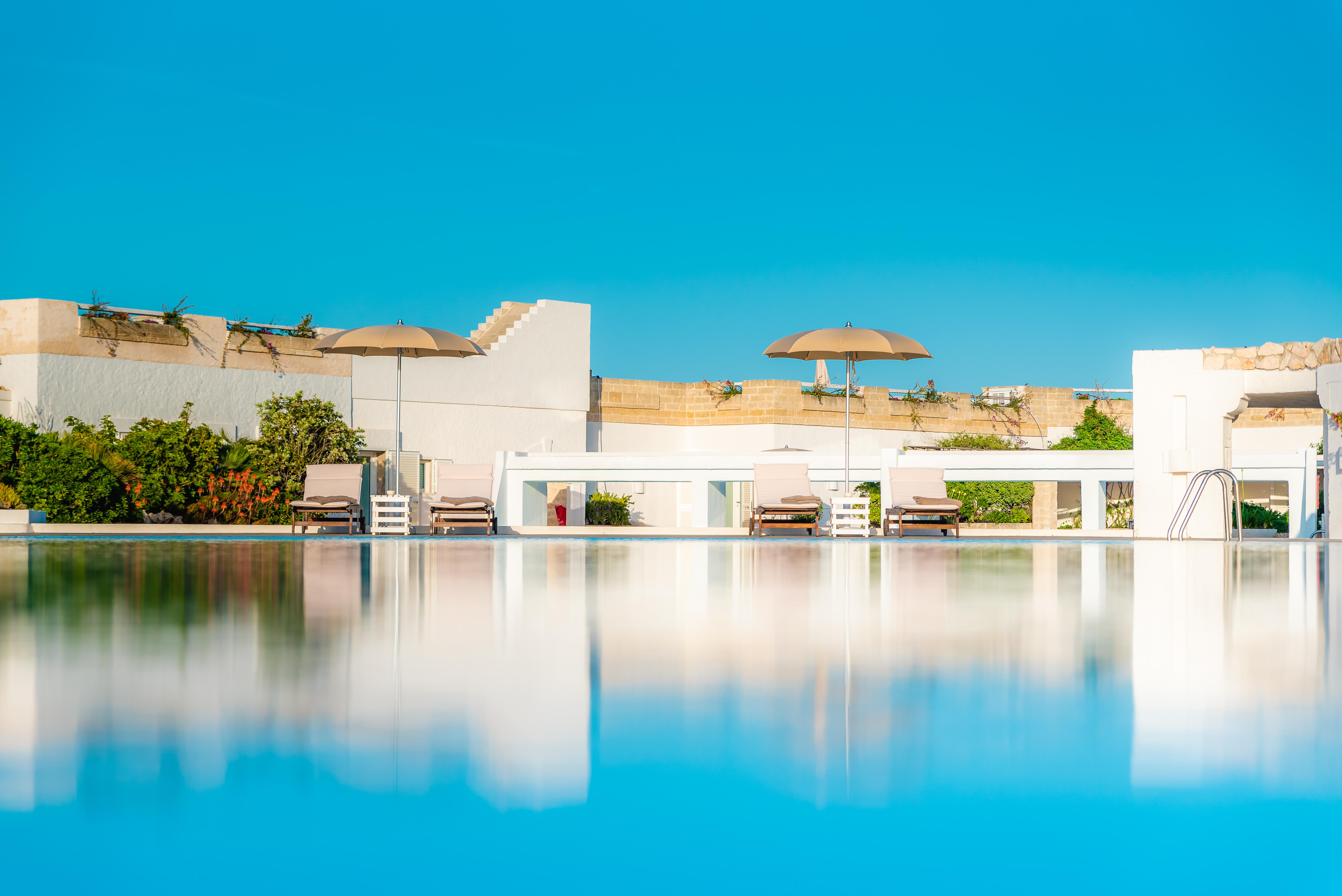 Отель La Peschiera Монополи Экстерьер фото